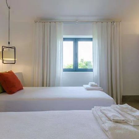 Astounding Portugal Grande 3 Bedrooms Direct Access To The Private Pool Ferragudo