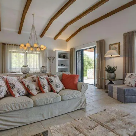 Astounding Portugal Grande 3 Bedrooms Direct Access To The Private Pool Ferragudo ヴィラ
