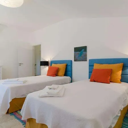 Astounding Portugal Grande 3 Bedrooms Direct Access To The Private Pool Ferragudo ヴィラ *