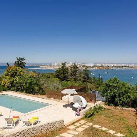 Astounding Portugal Grande 3 Bedrooms Direct Access To The Private Pool Ferragudo * カルヴォエイロ