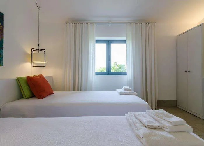 Вилла Astounding Portugal Grande 3 Bedrooms Direct Карвоейру